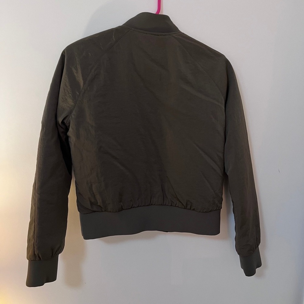 Lululemon Women's Reversible Bomber Jacket Dark Green Full Zip Activewear Size 6 - Picture 6 of 14